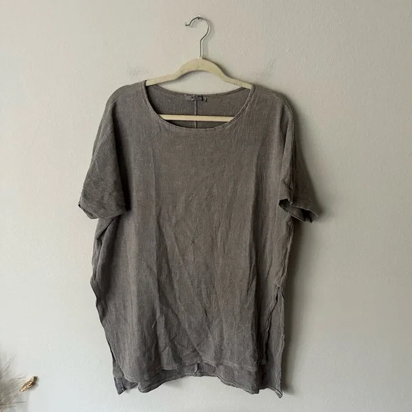 Meo Meli Made in Italy Linen Blend Slit Top in Grey - Picture 2 of 12